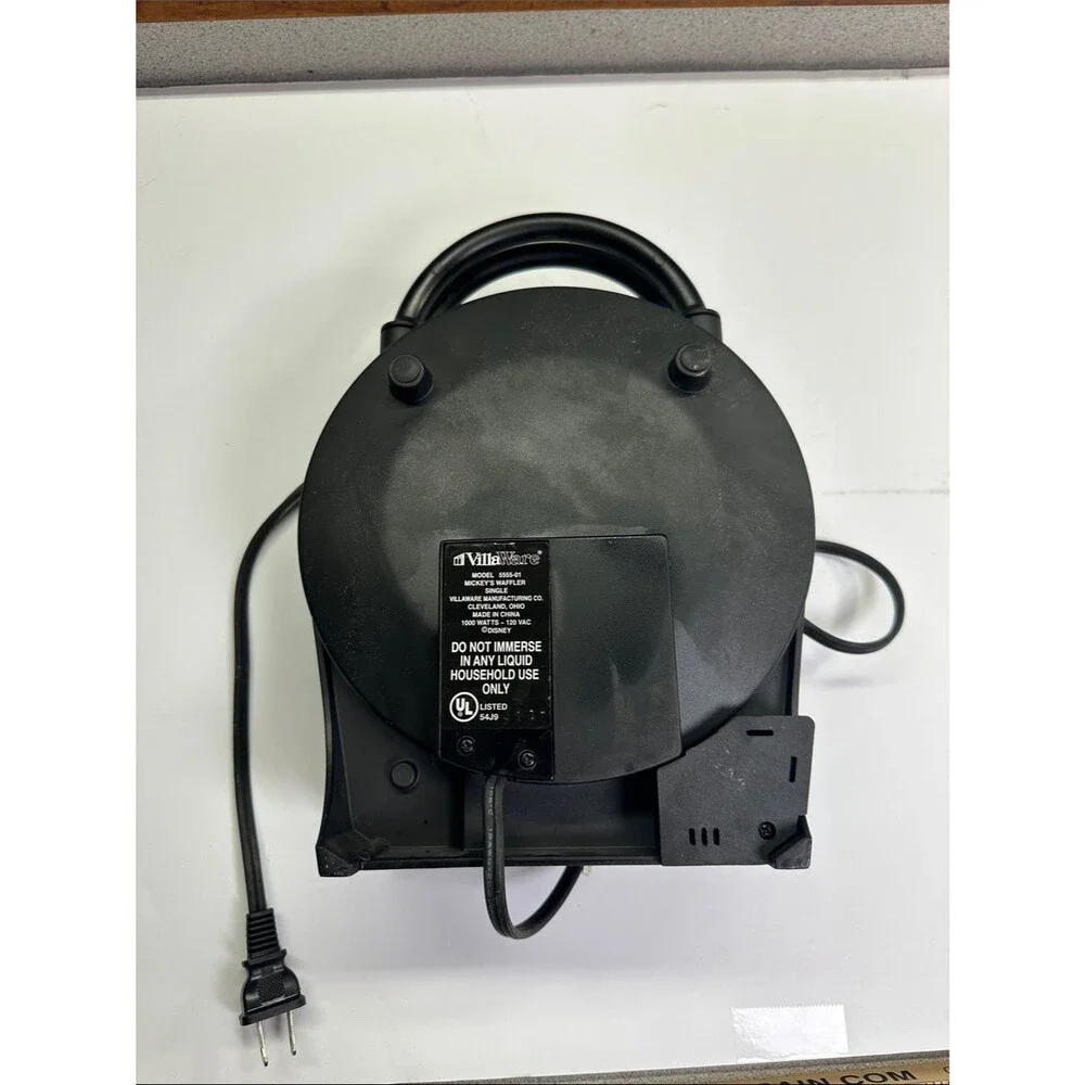 VillaWare Mickey's Single Waffler, Chrome Breakfast Waffle Maker Cosmetic Damage